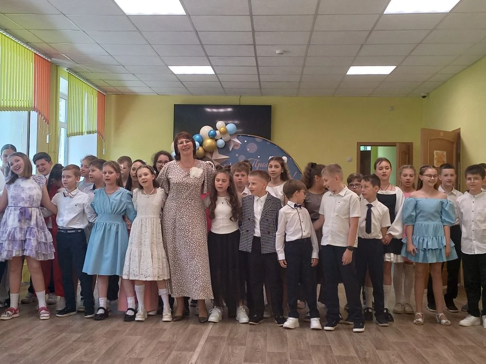 Выпускные в 4 классах.